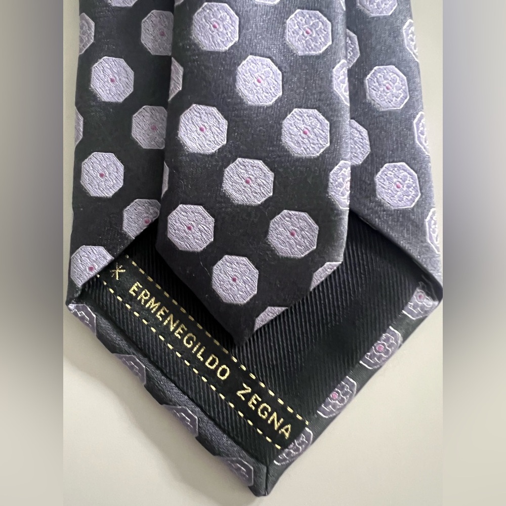 Ermenegildo Zegna Gray and Purple Silk Tie Elegant Accessory